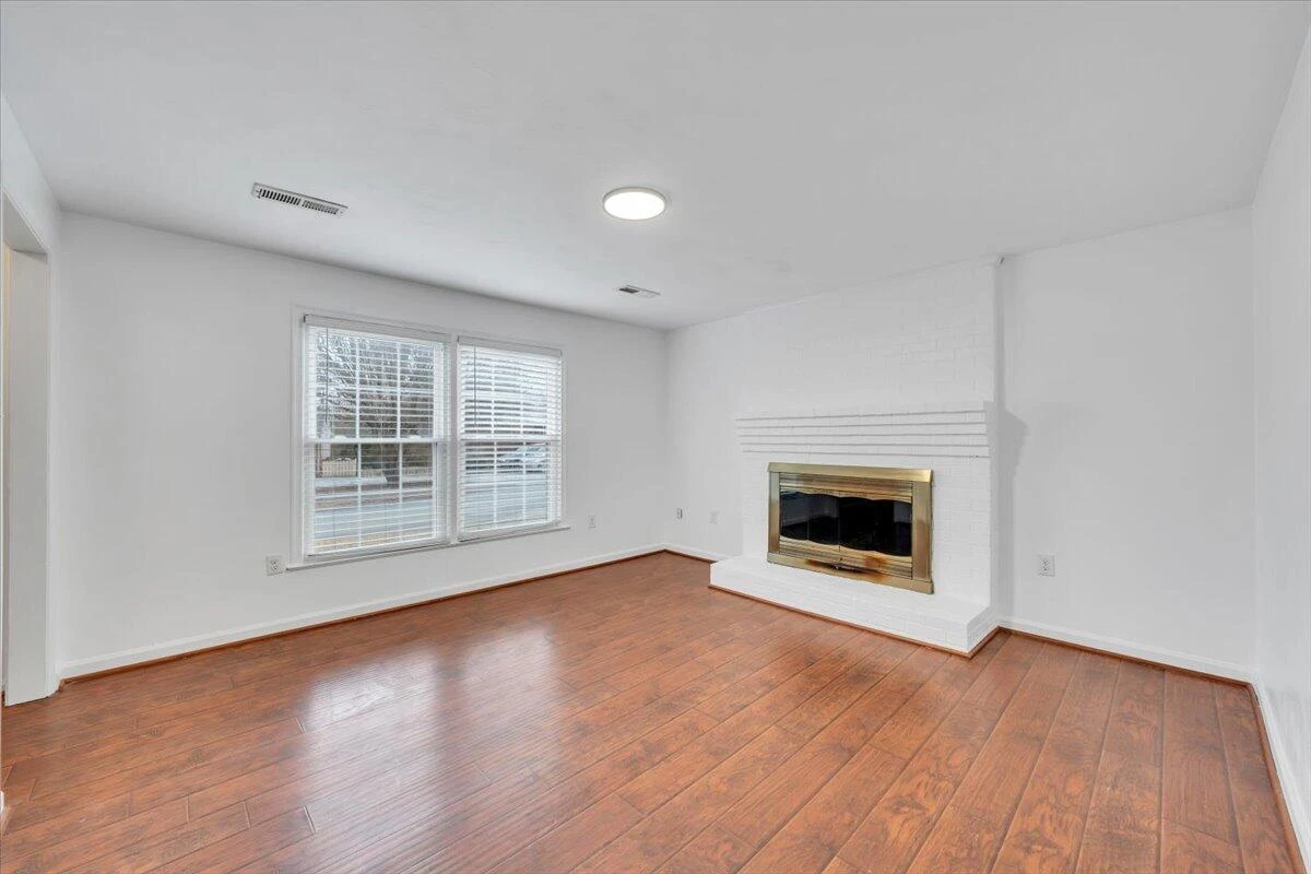 441 Aragona DR - Photo 16