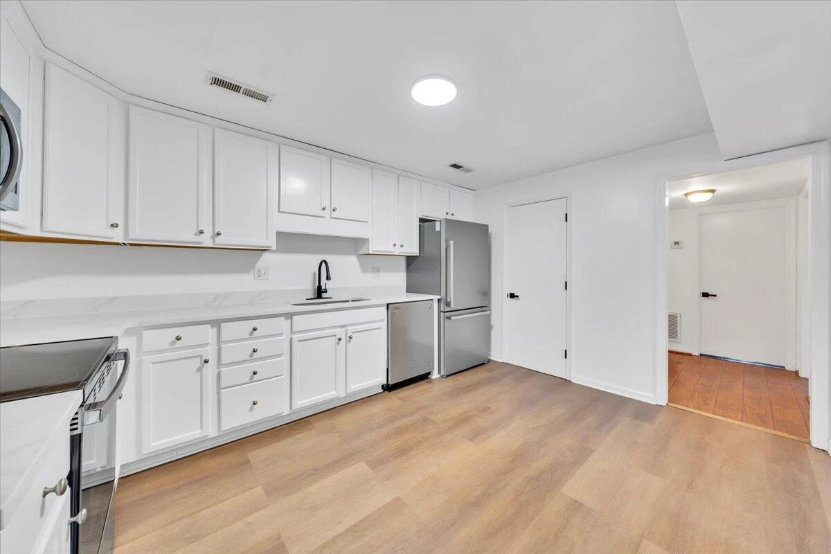 441 Aragona DR - Photo 17