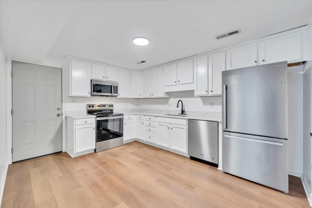 441 Aragona DR - Photo 20