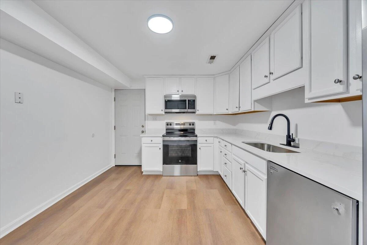441 Aragona DR - Photo 21