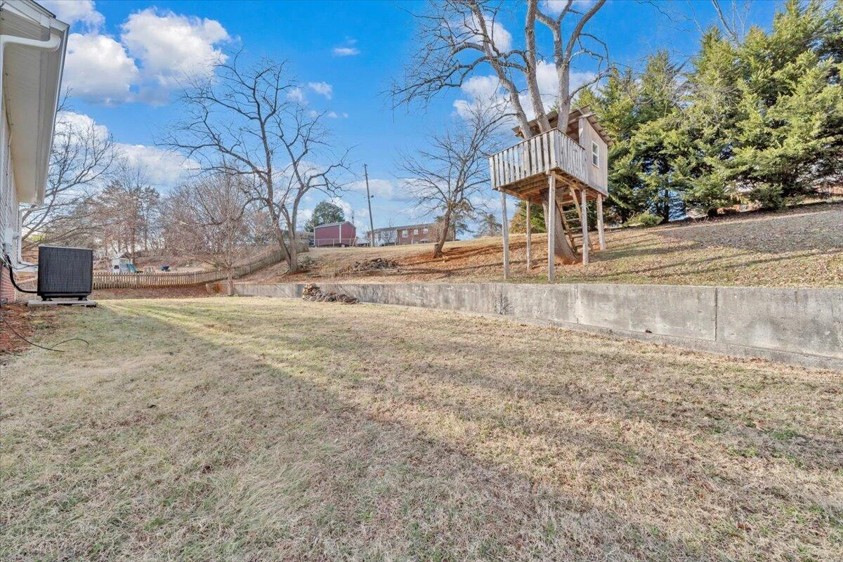 441 Aragona DR - Photo 41