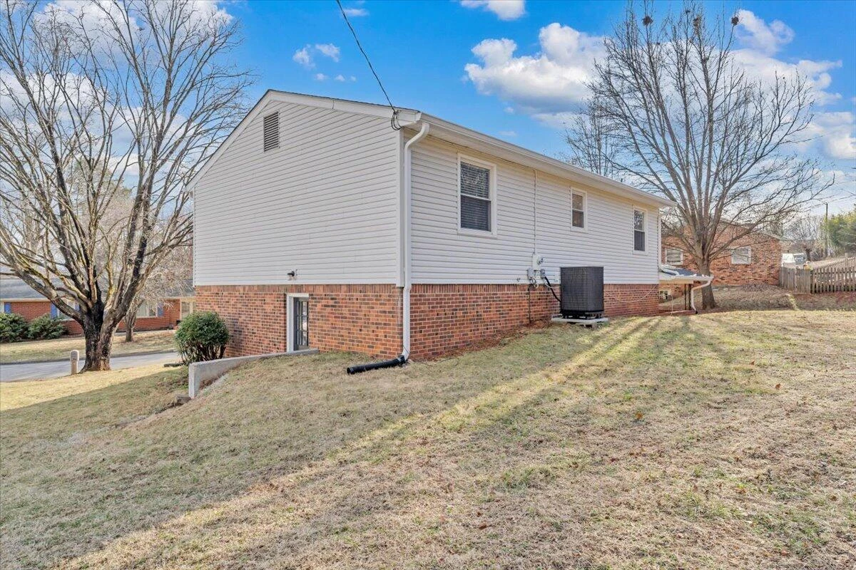 441 Aragona DR - Photo 42