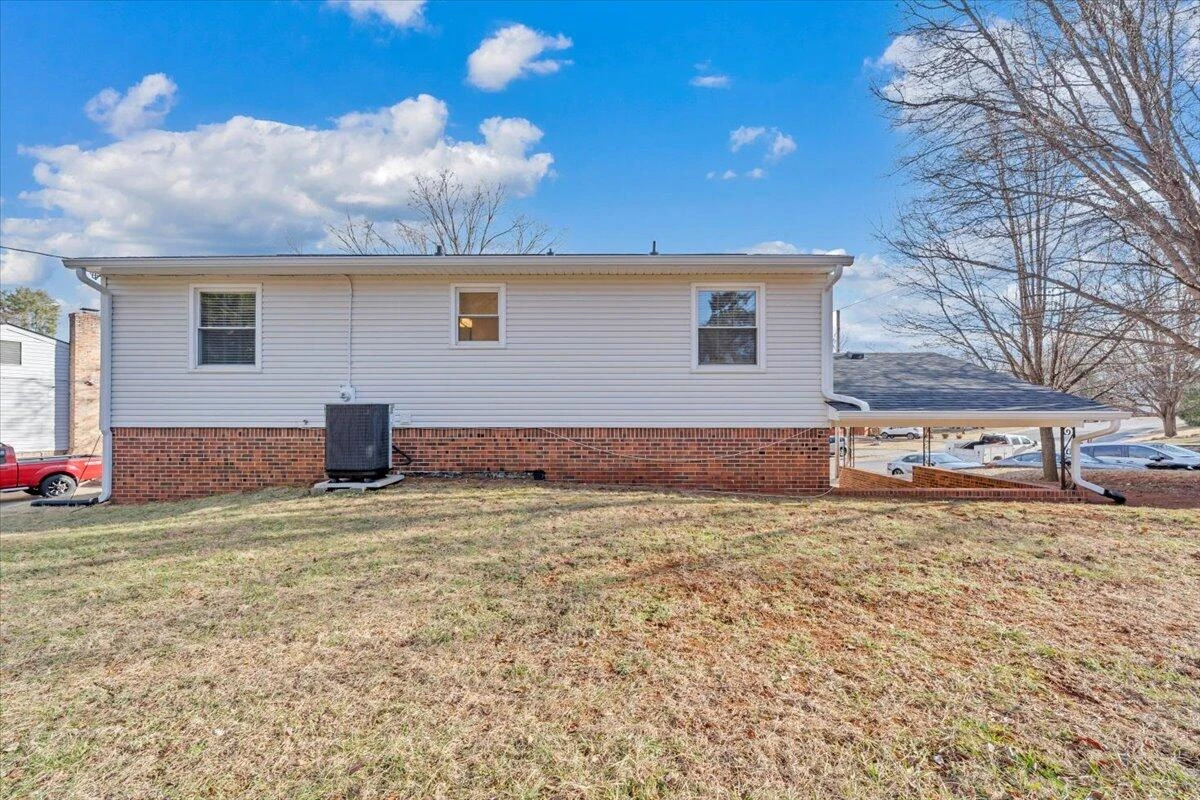 441 Aragona DR - Photo 43