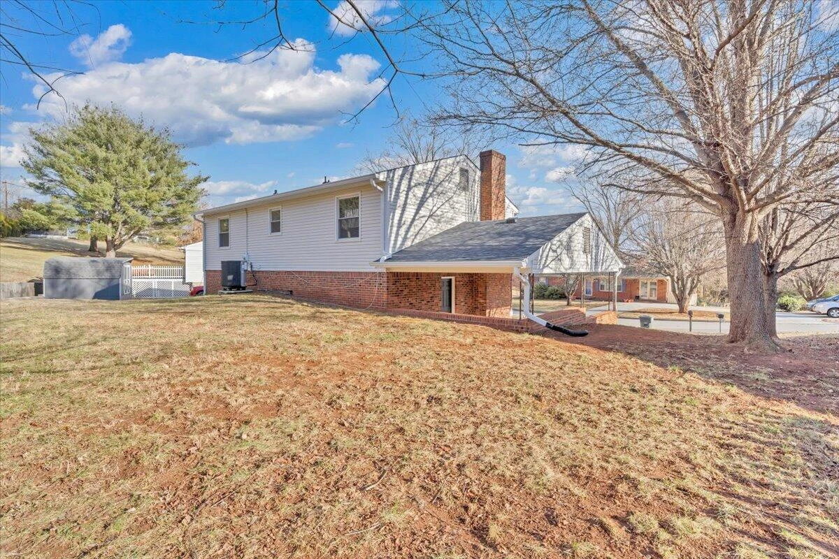 441 Aragona DR - Photo 45