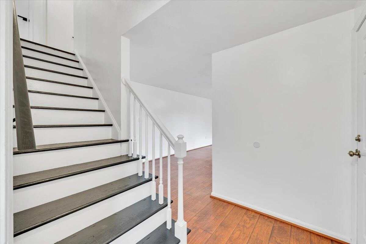 441 Aragona DR - Photo 6