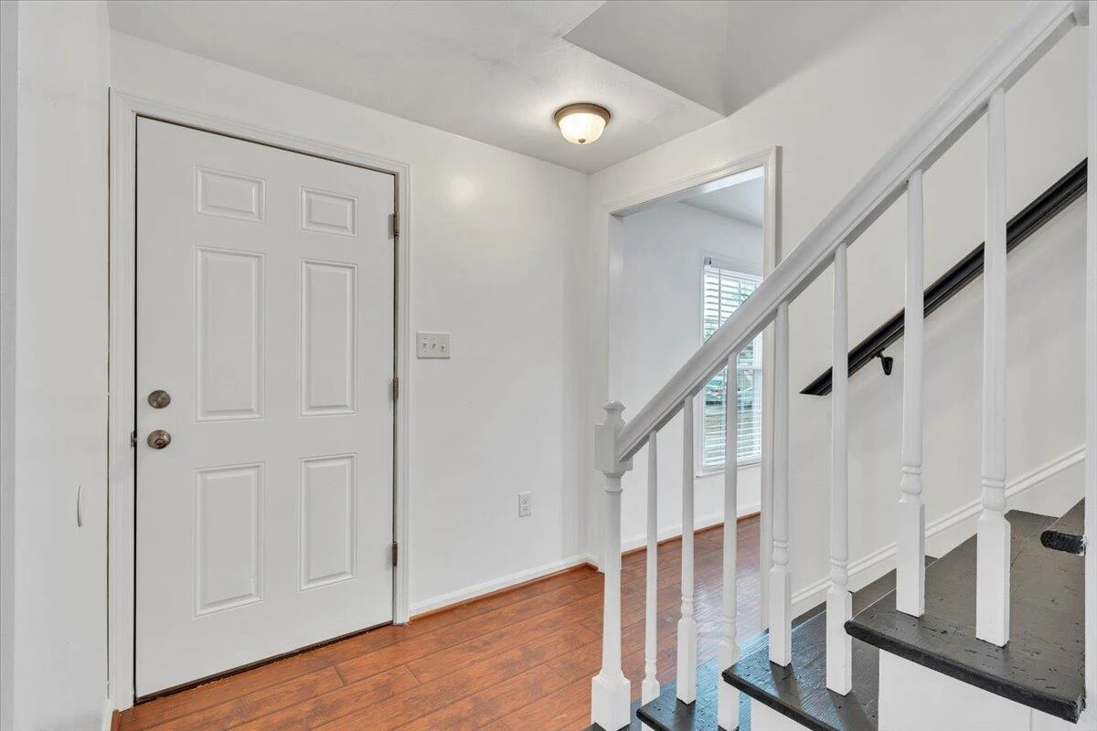 441 Aragona DR - Photo 7