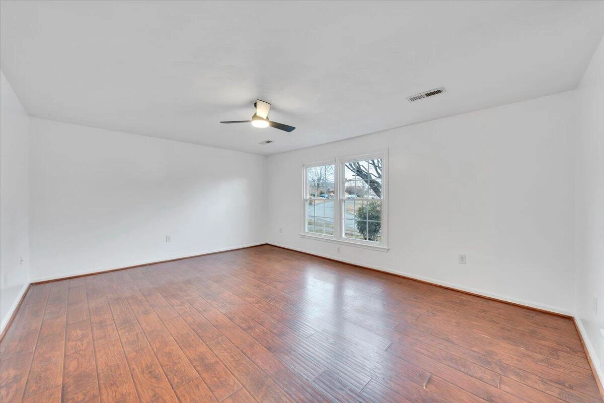 441 Aragona DR - Photo 9