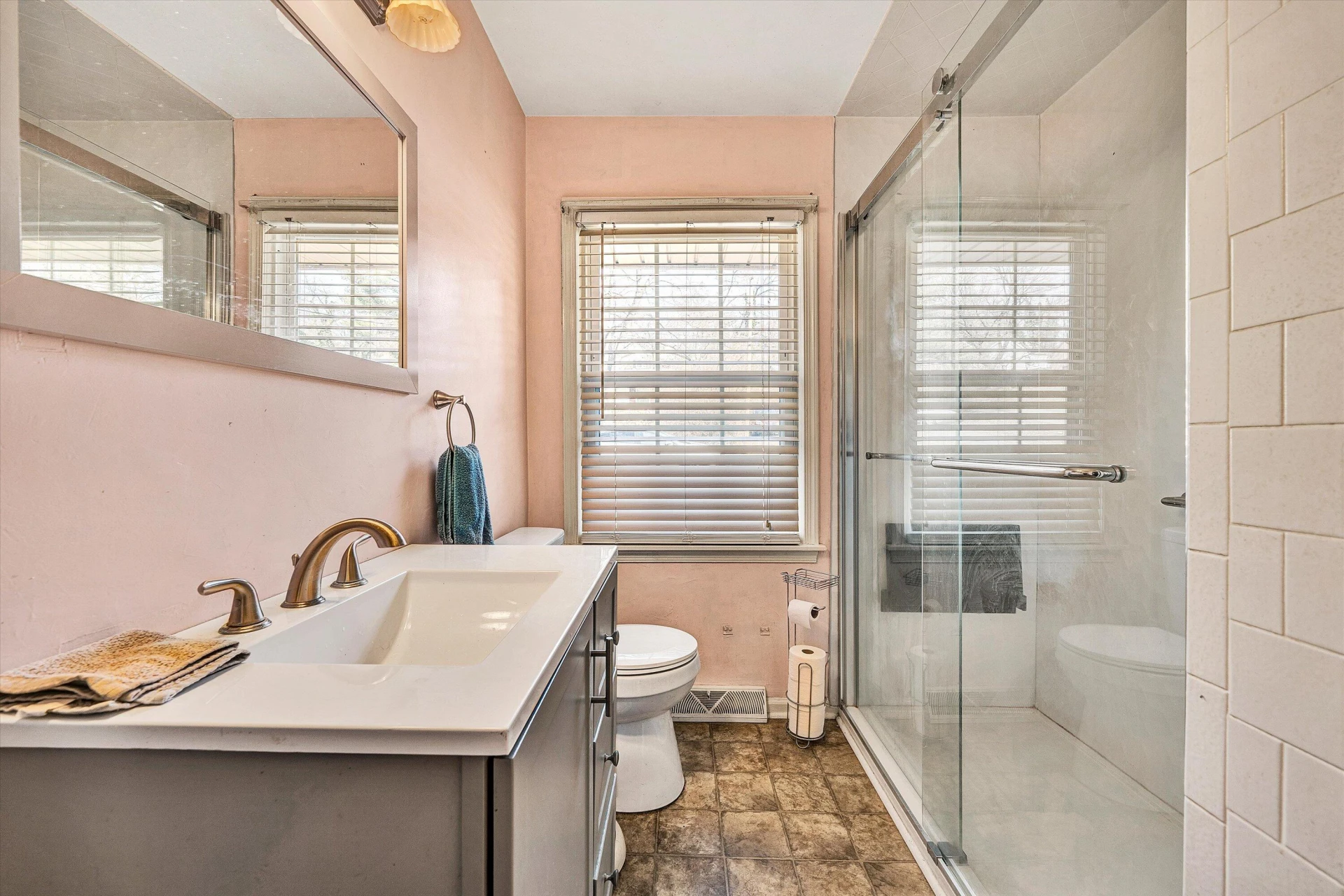 1401 Morehead AVE SE - Photo 10