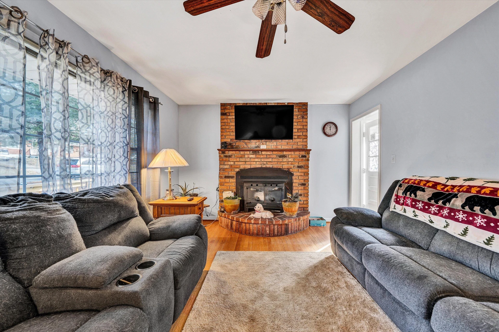 1401 Morehead AVE SE - Photo 6