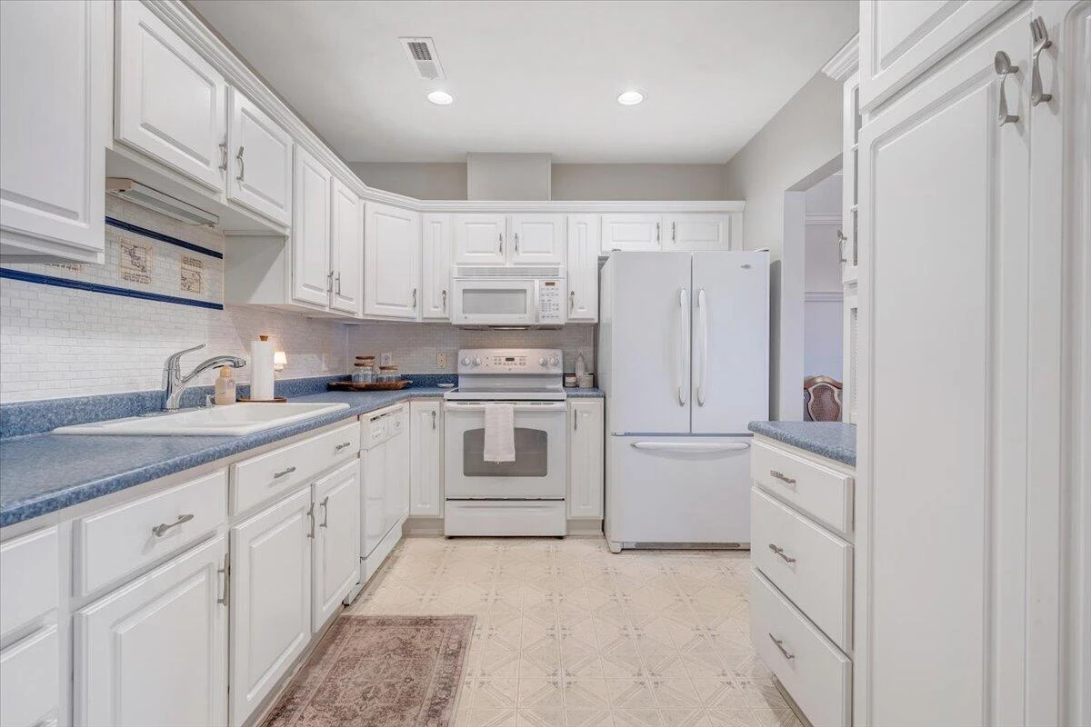 4448 PHEASANT RIDGE RD SW #304 - Photo 31