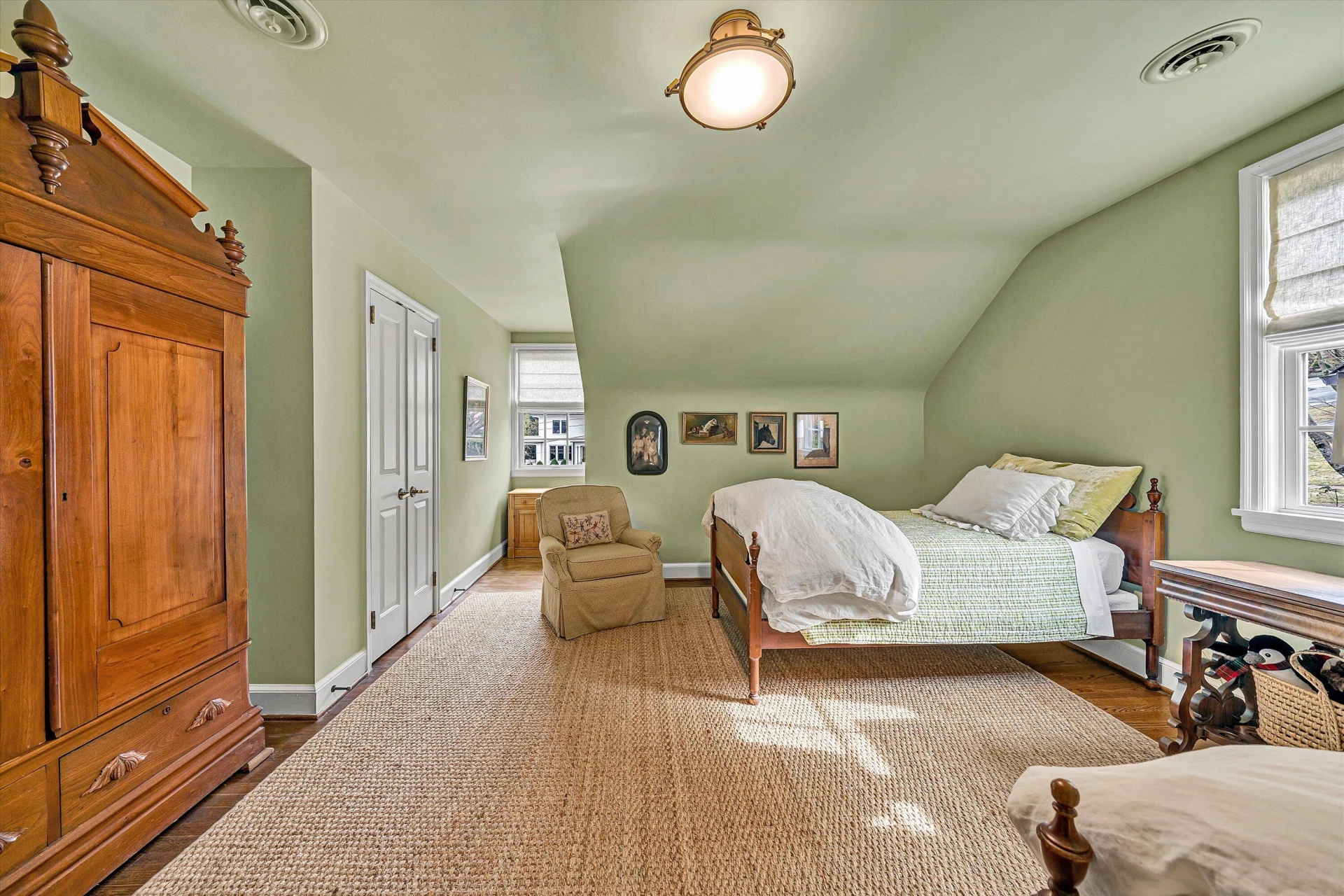 2609 Stanley AVE SE - Photo 53