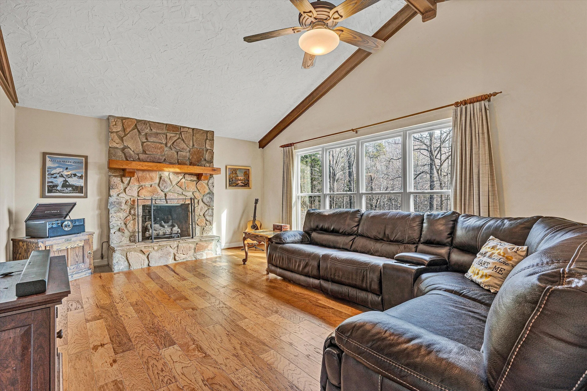 221 Summer CIR - Photo 14