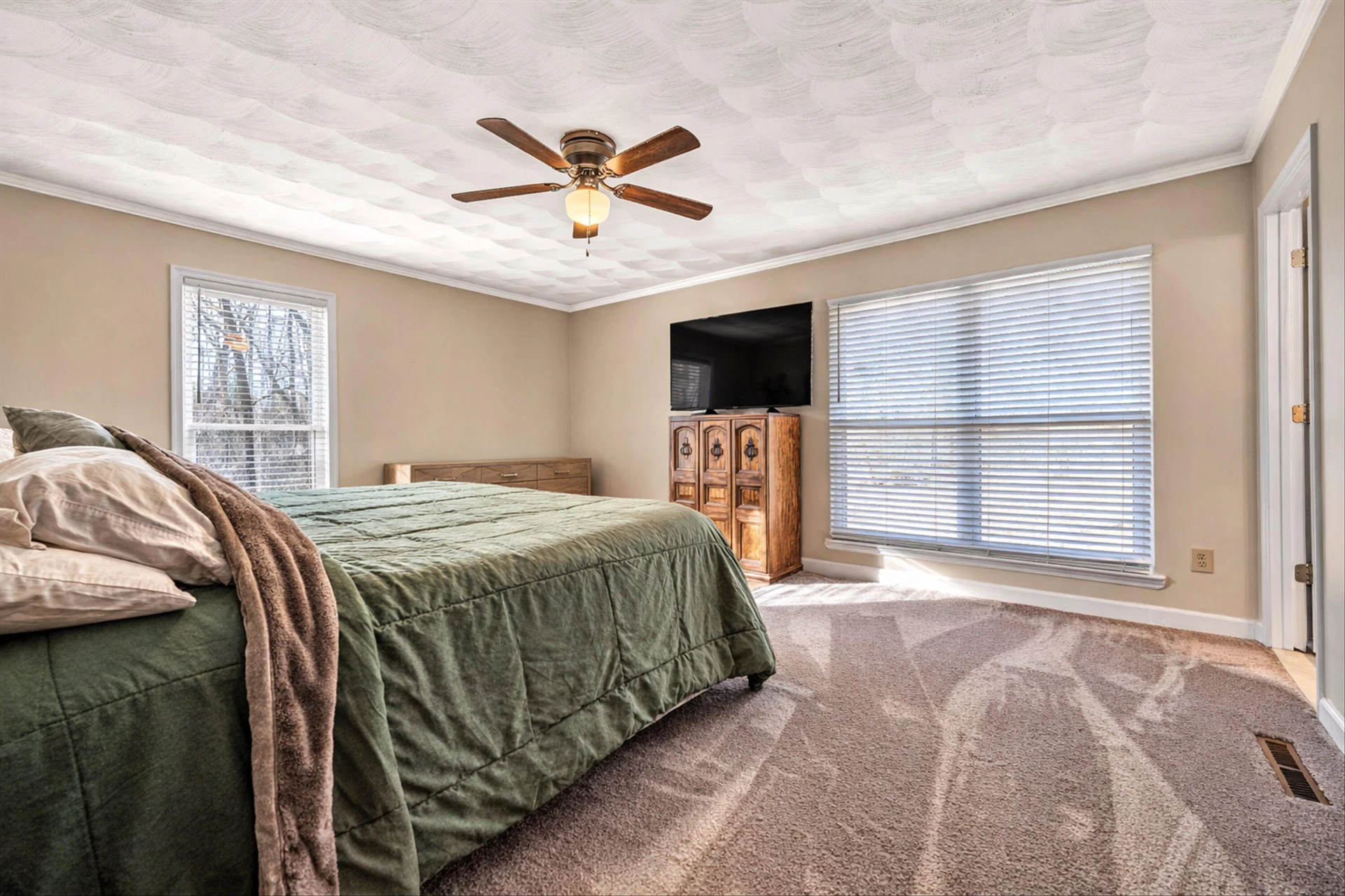 221 Summer CIR - Photo 28