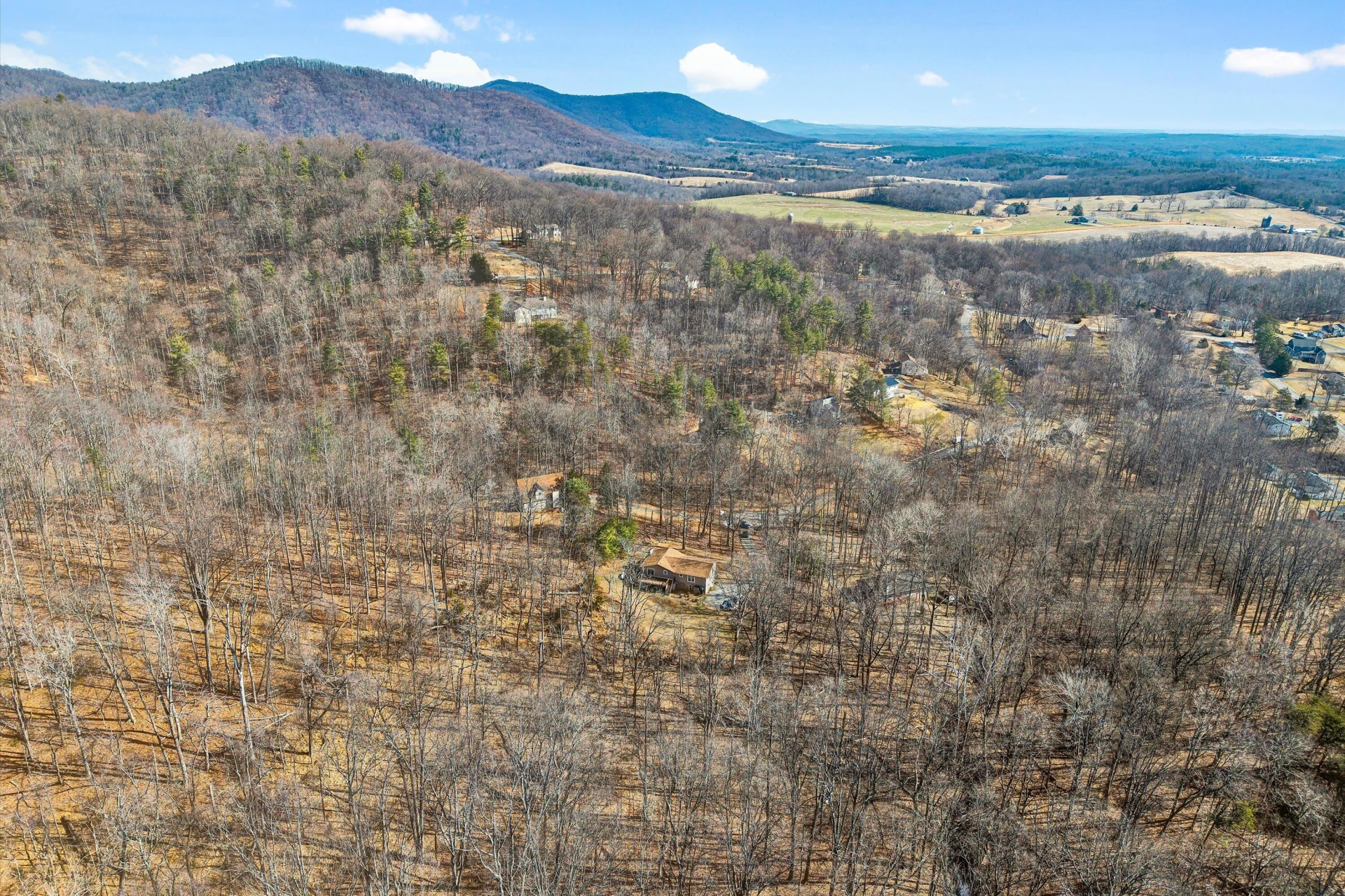 221 Summer CIR - Photo 6