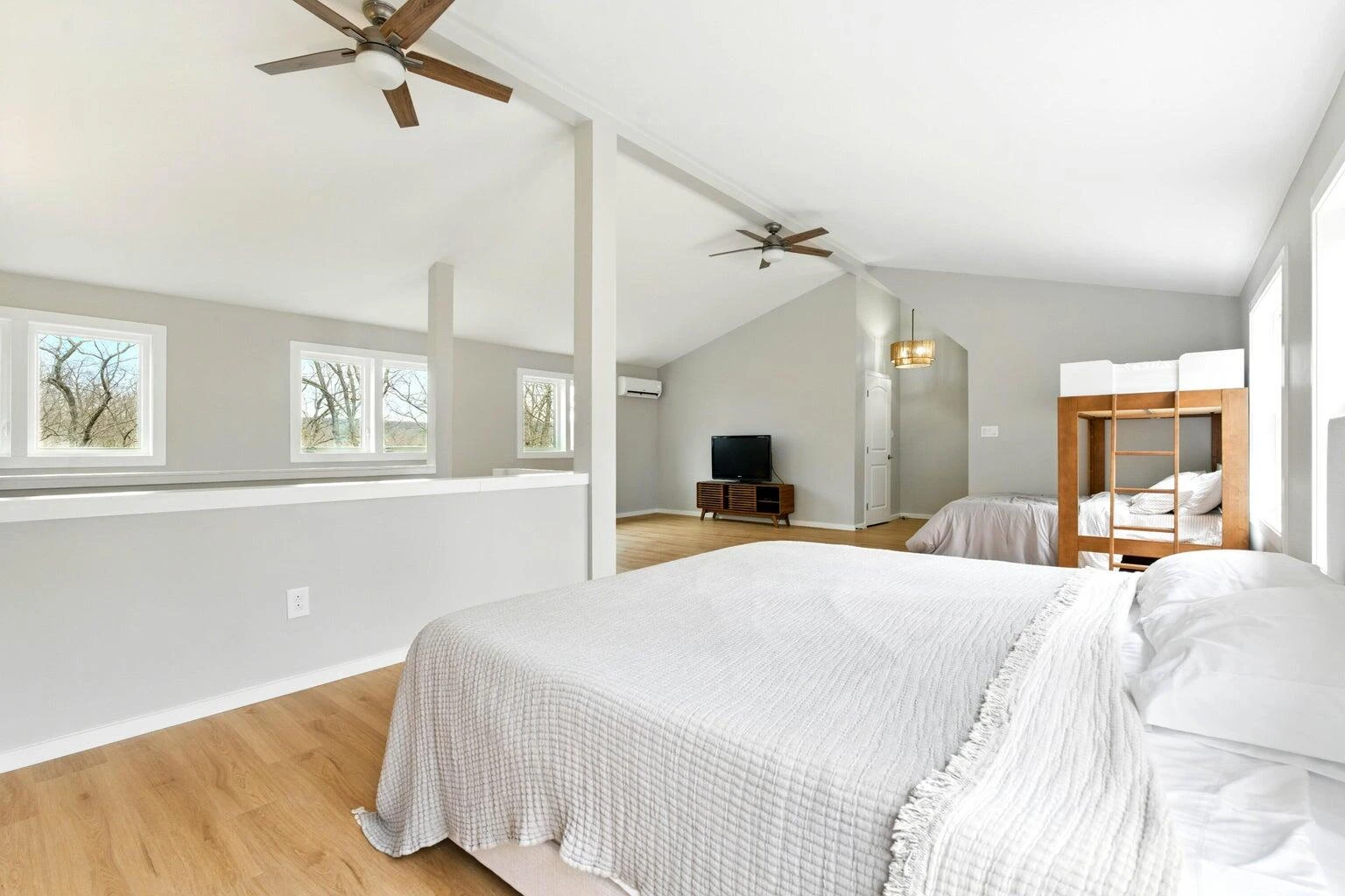 106 Sherwood DR - Photo 4