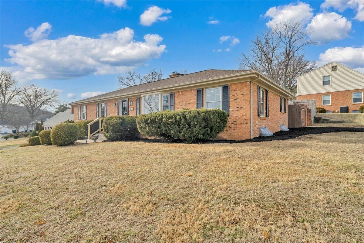 971 Stonegate DR - Photo 56