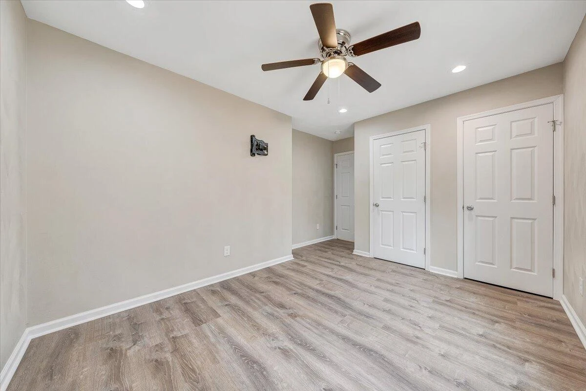 1427 Varnell AVE NE - Photo 17