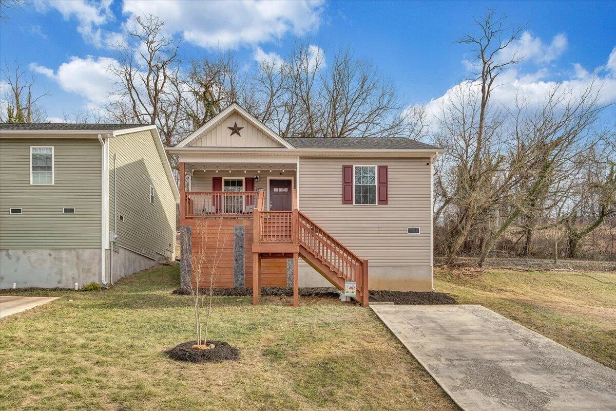 1427 Varnell AVE NE - Photo 31