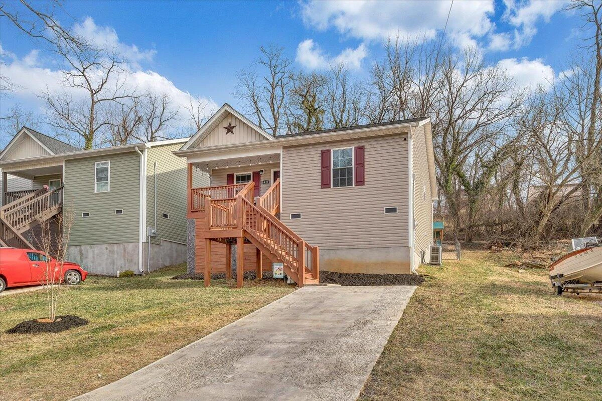 1427 Varnell AVE NE - Photo 33