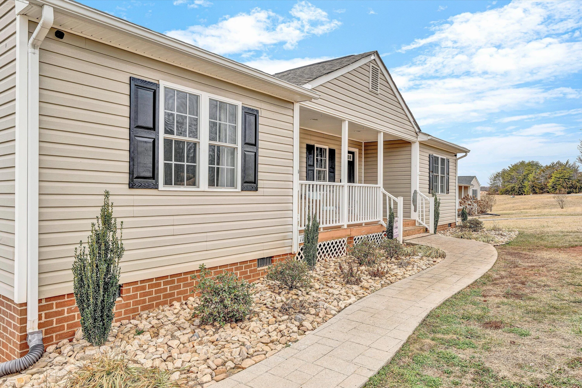 1188 AIRPORT RD - Photo 7
