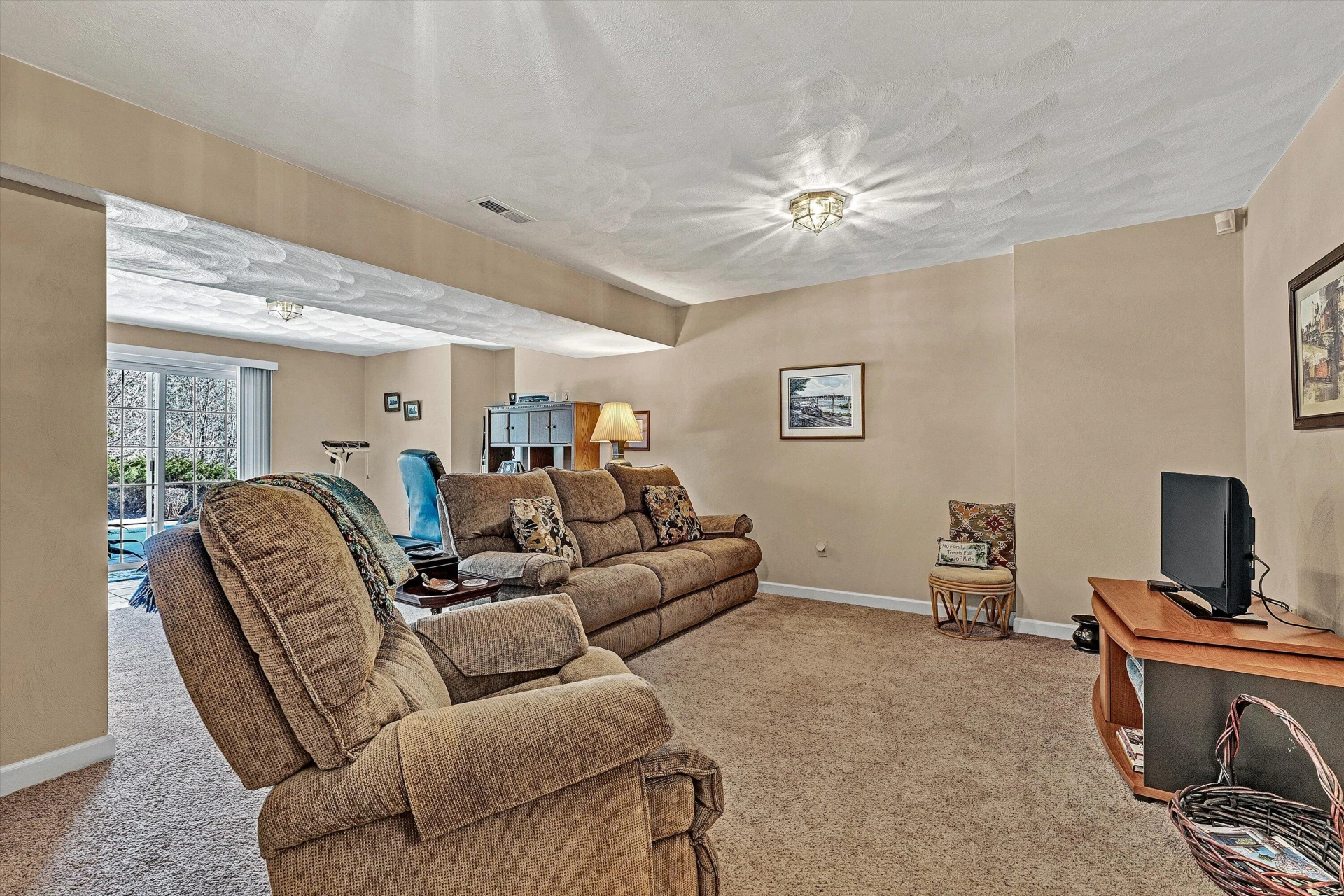 5852 Salisbury DR - Photo 48