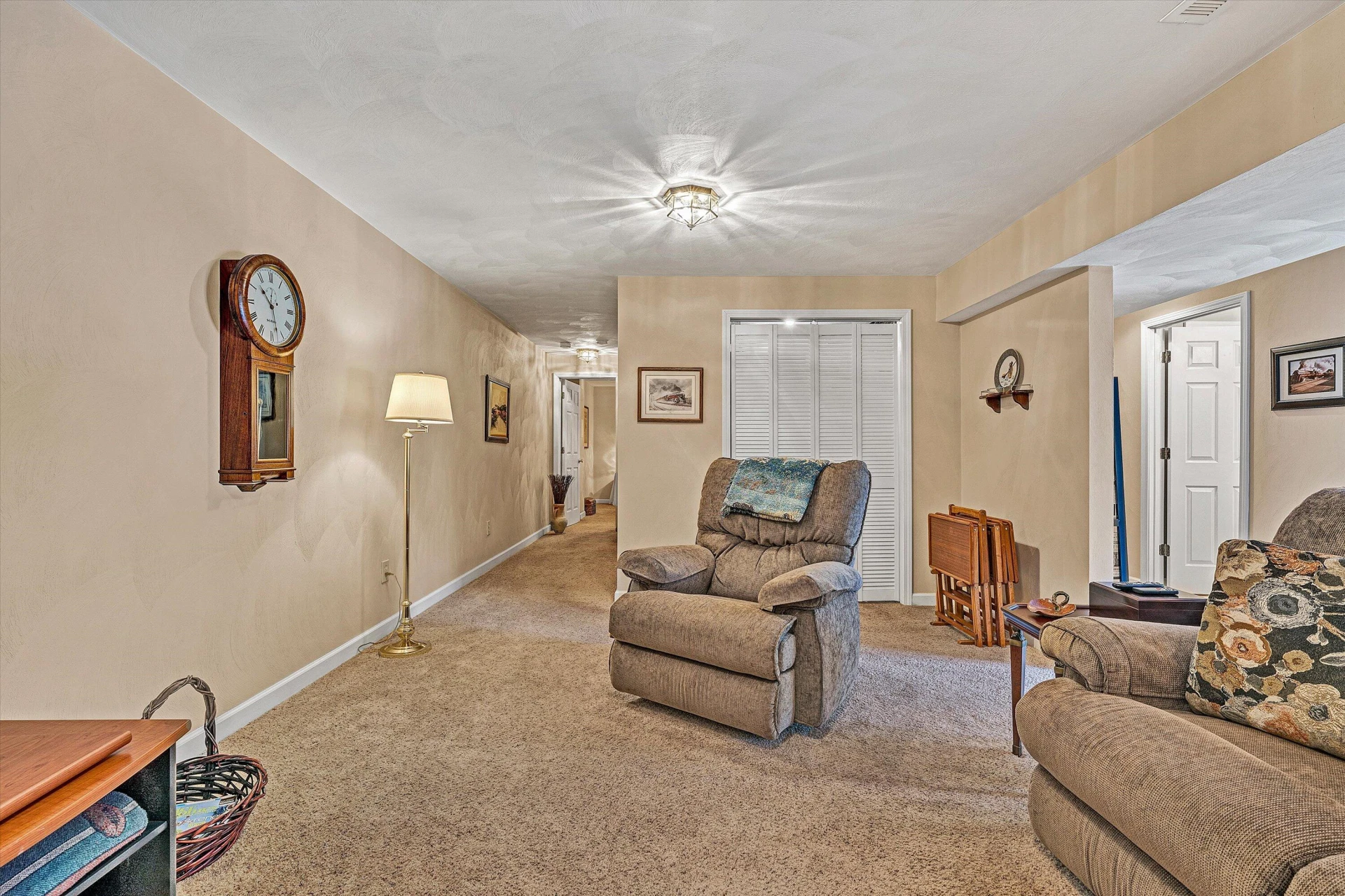 5852 Salisbury DR - Photo 49