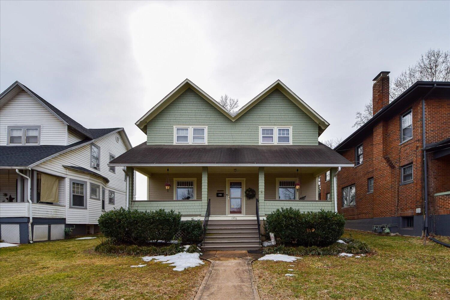 1906 Oxford AVE SW