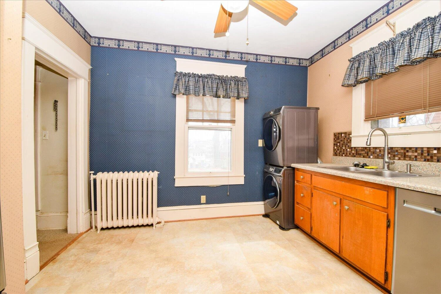1906 Oxford AVE SW - Photo 14