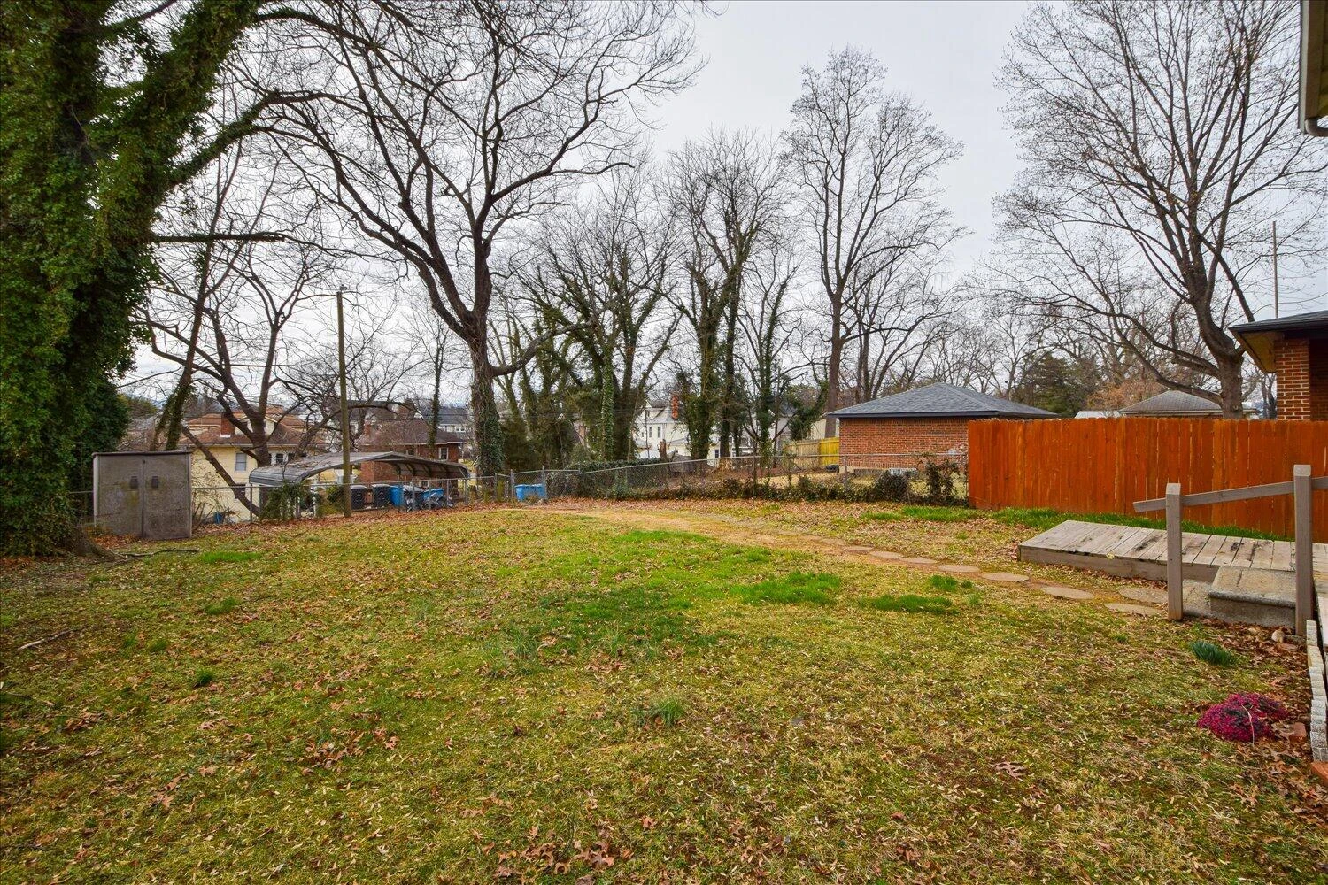1906 Oxford AVE SW - Photo 29