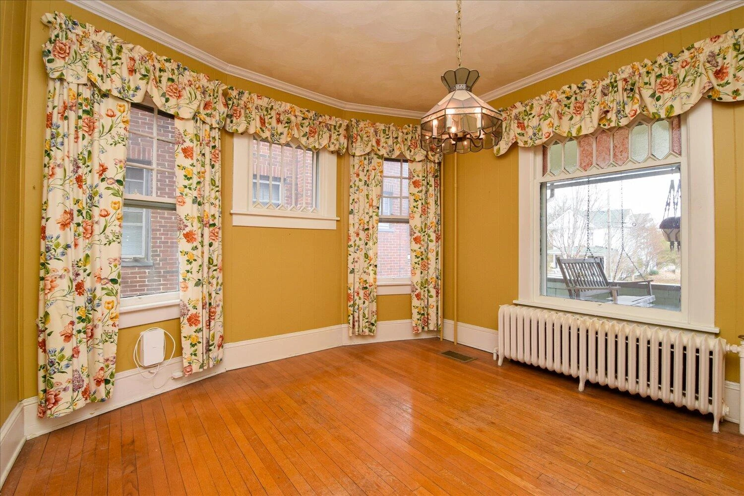 1906 Oxford AVE SW - Photo 9