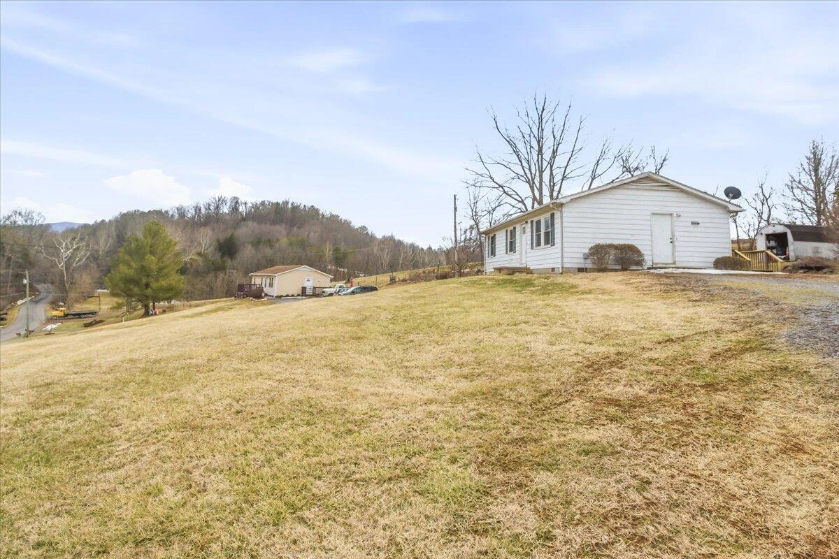 1249 Blue Ridge Tpke - Photo 2