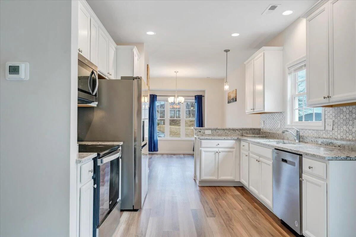 2044 Heys LN - Photo 11