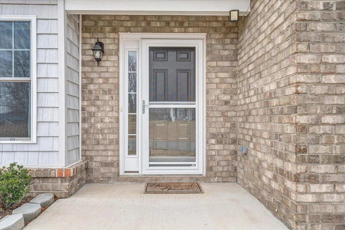 2044 Heys LN - Photo 2