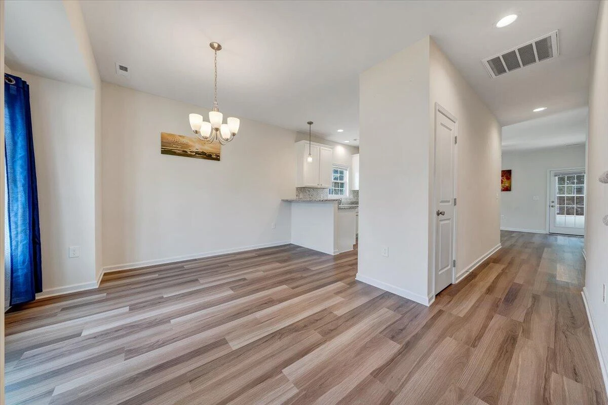 2044 Heys LN - Photo 3