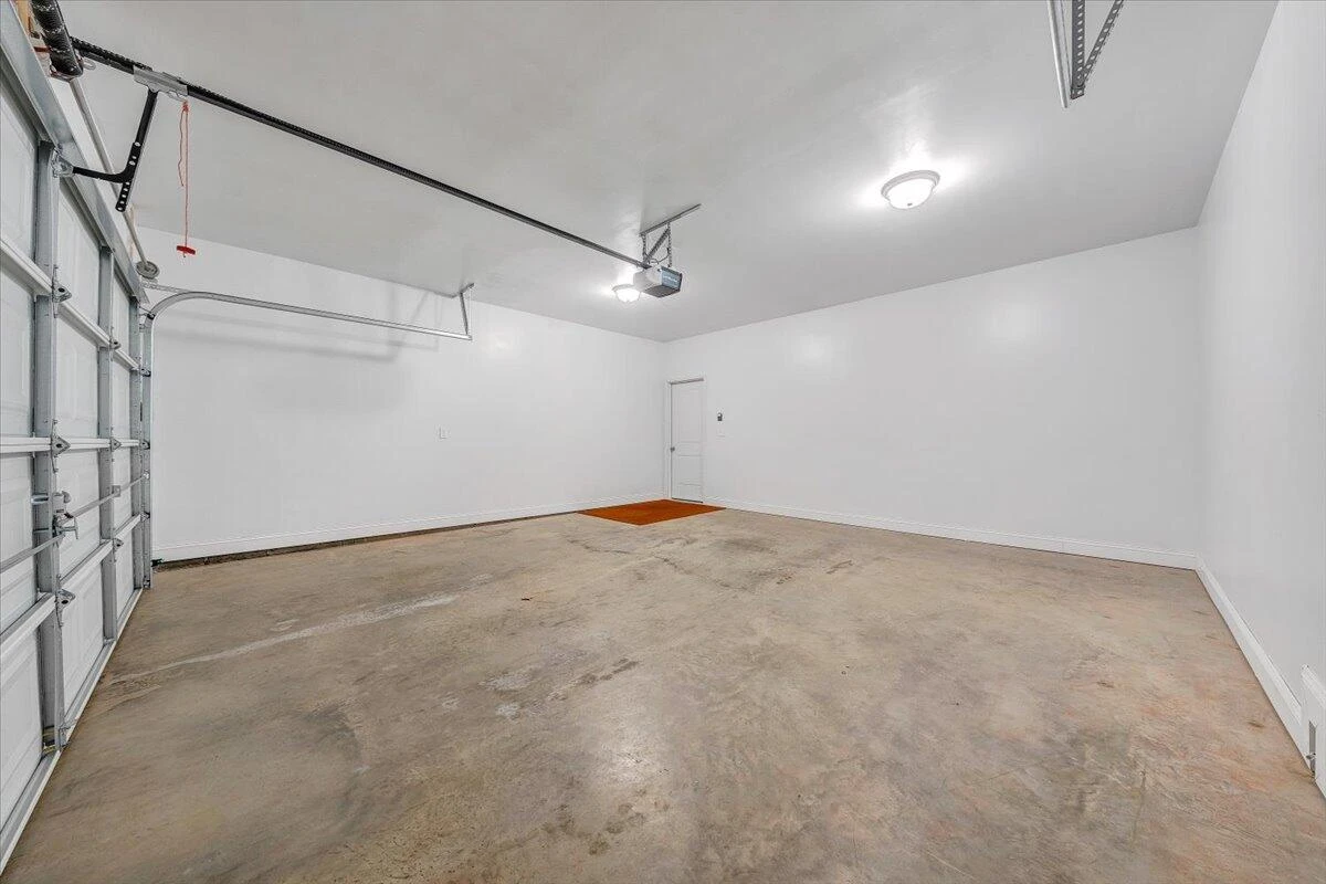 2044 Heys LN - Photo 34