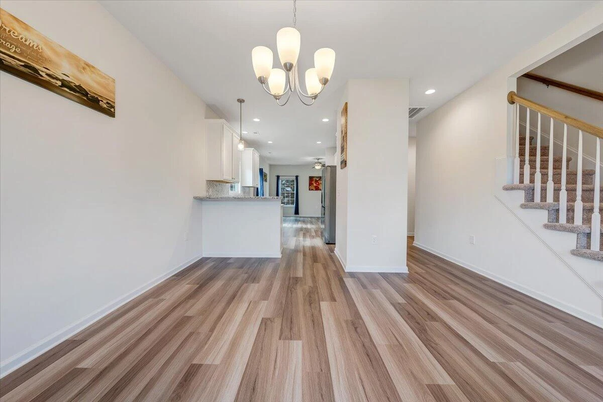 2044 Heys LN - Photo 4
