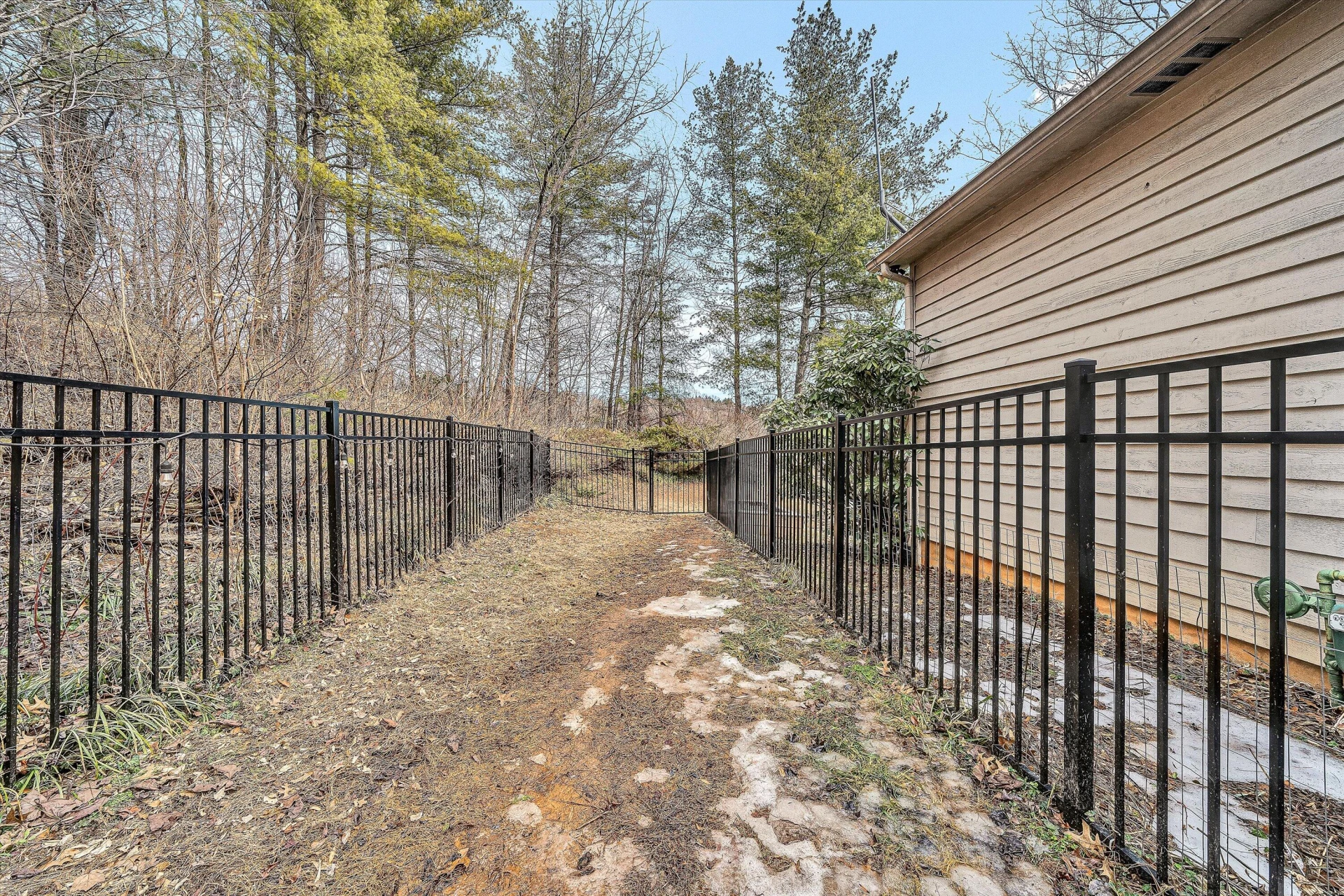 7141 Bent Mountain RD - Photo 44
