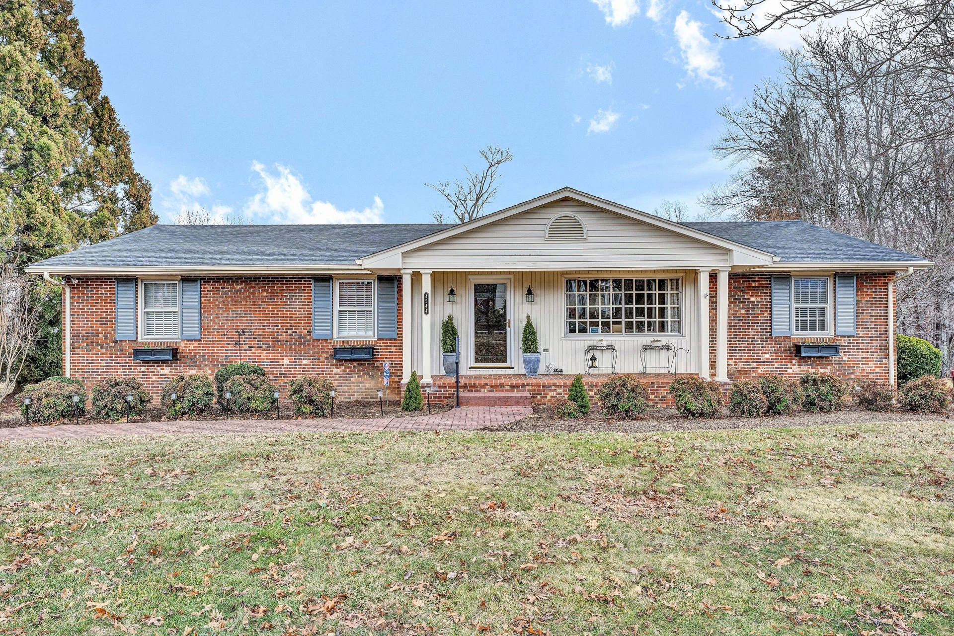 4544 Rosecrest RD
