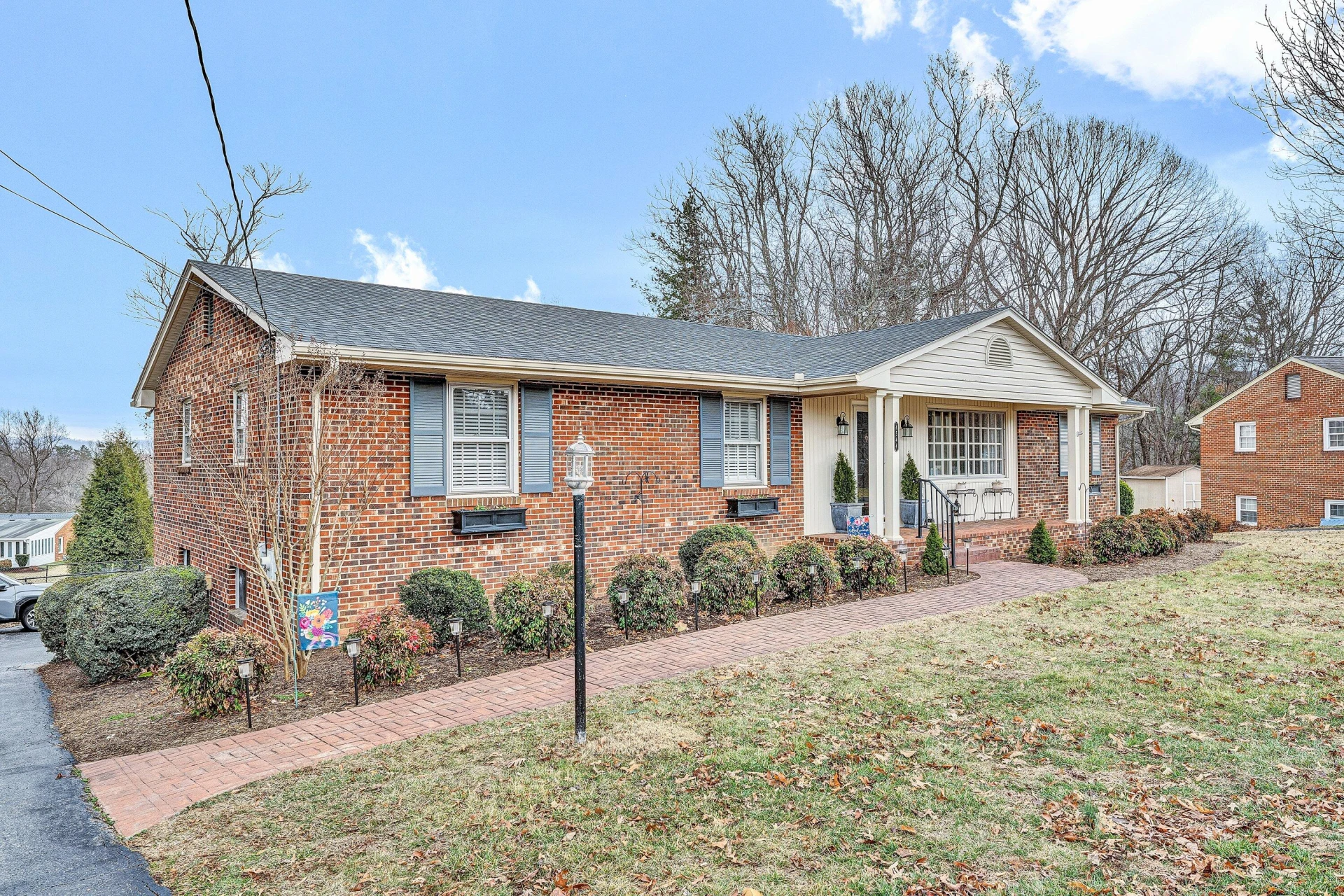 4544 Rosecrest RD - Photo 2
