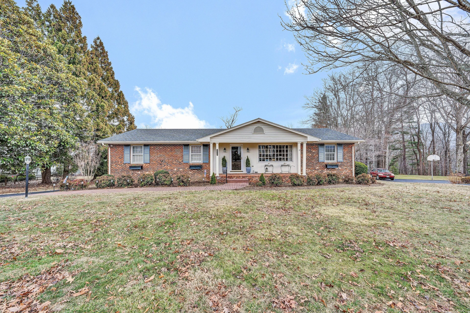 4544 Rosecrest RD - Photo 3