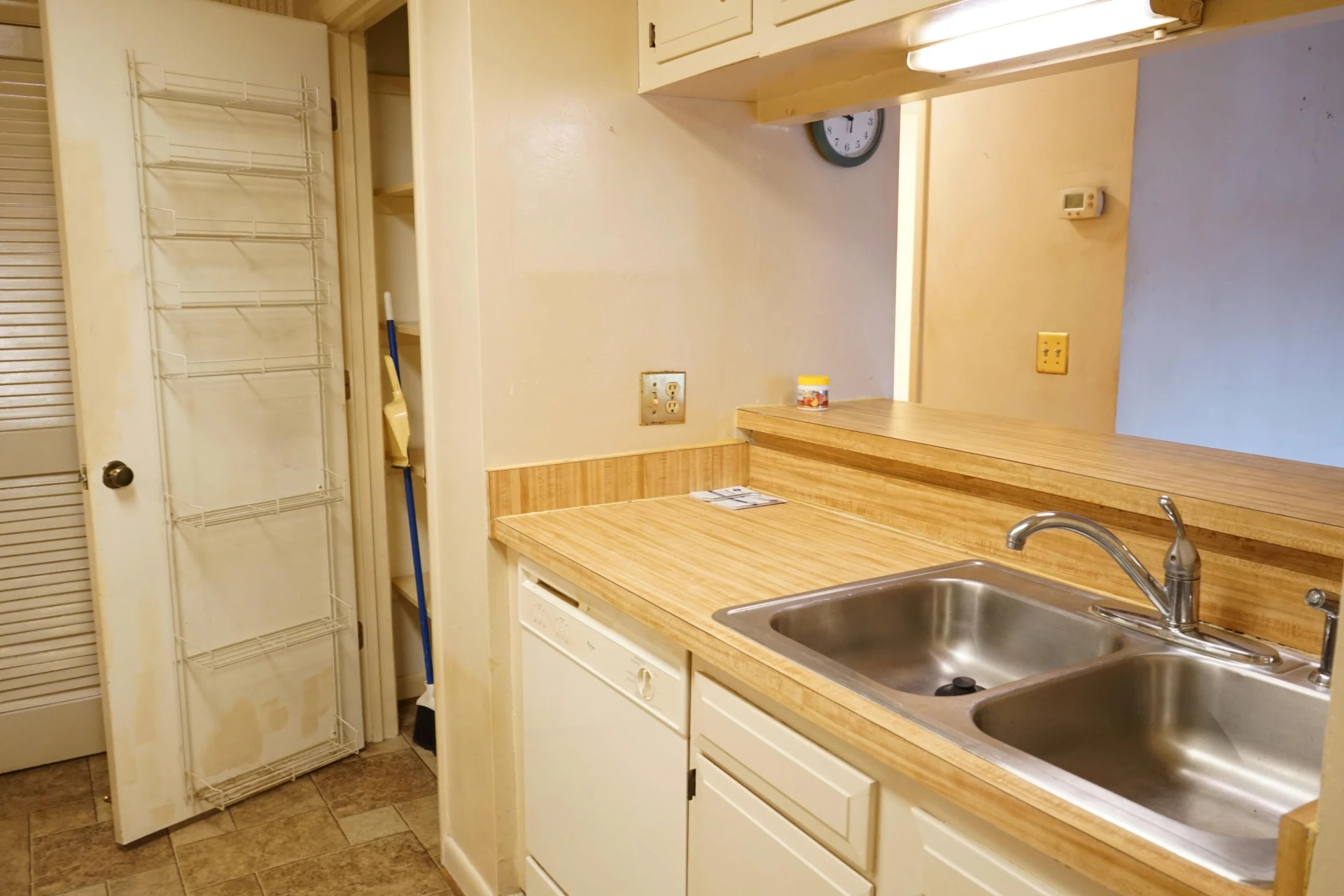 7116 Pine CT SW - Photo 11