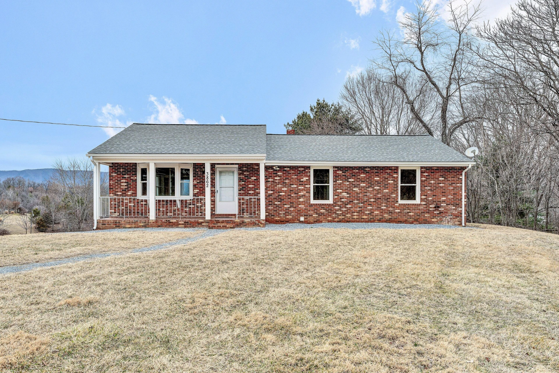 3862 Country Club RD