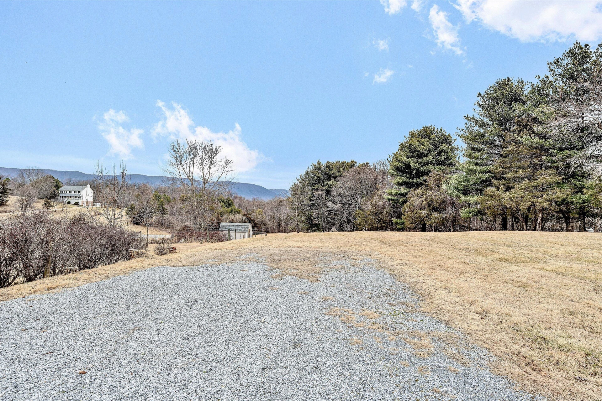 3862 Country Club RD - Photo 4