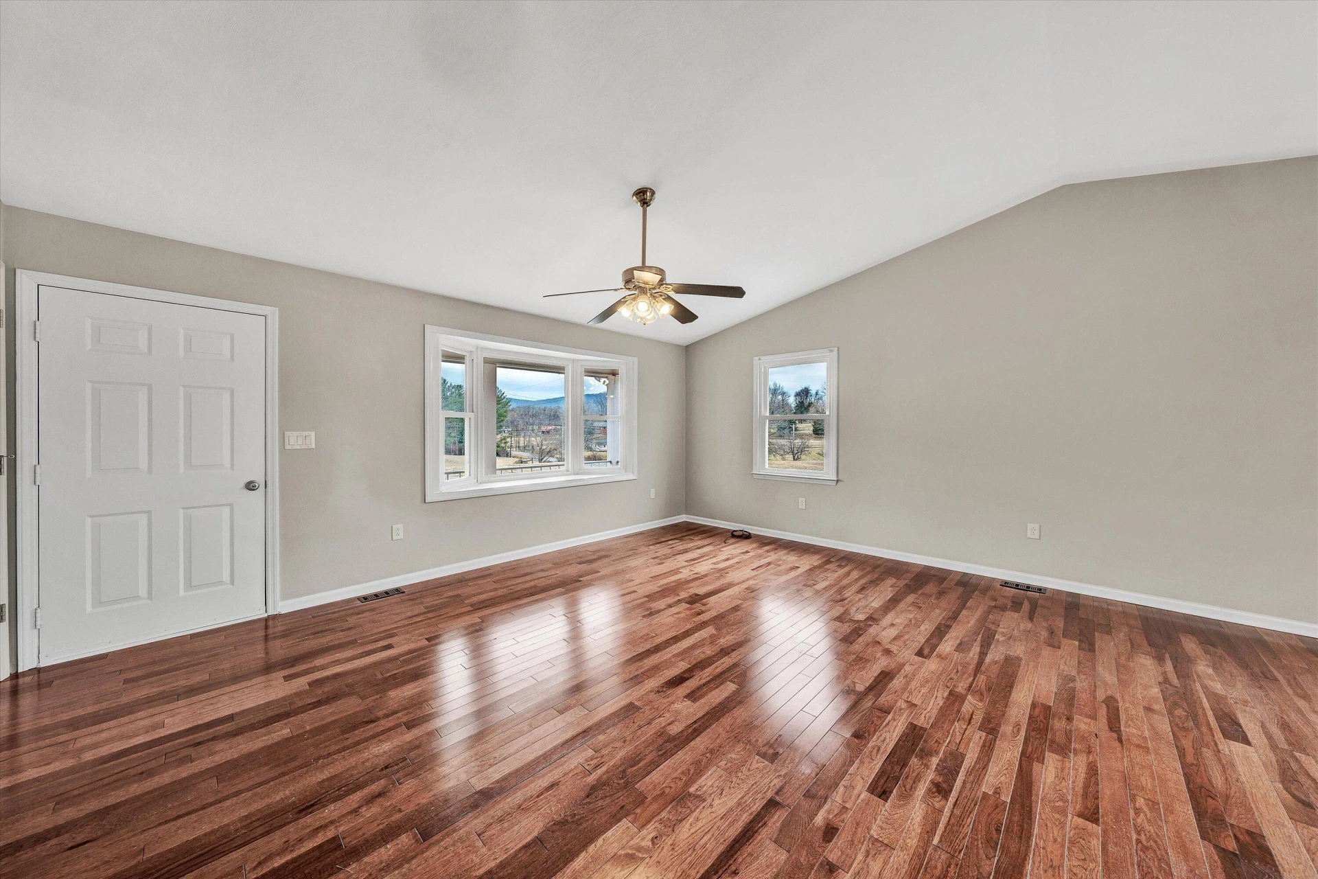 3862 Country Club RD - Photo 8