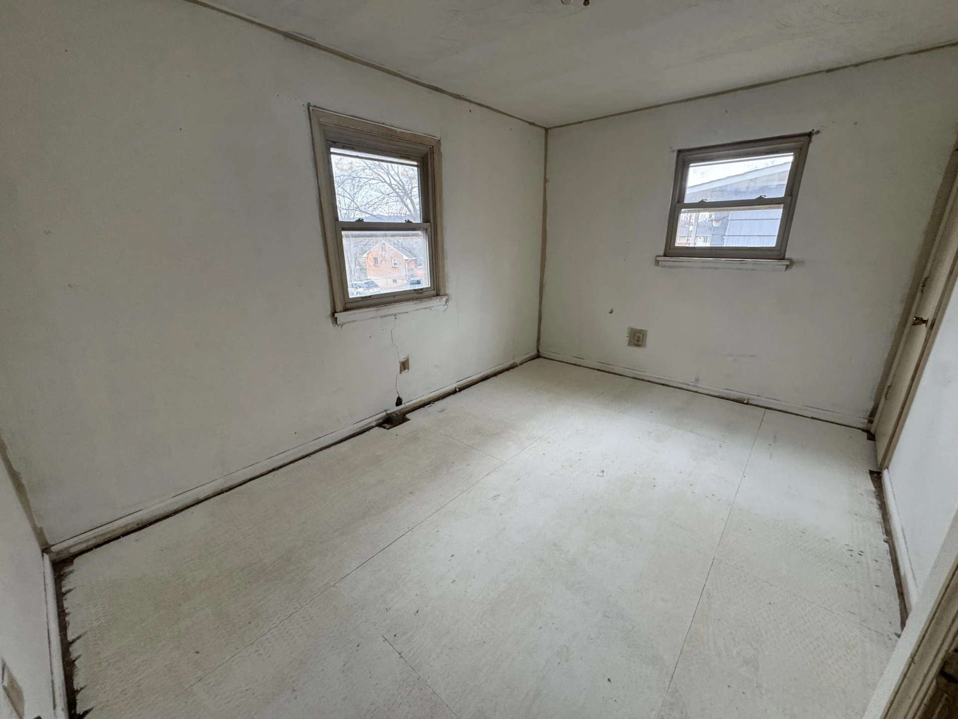 3809 Woodleigh RD NW - Photo 5