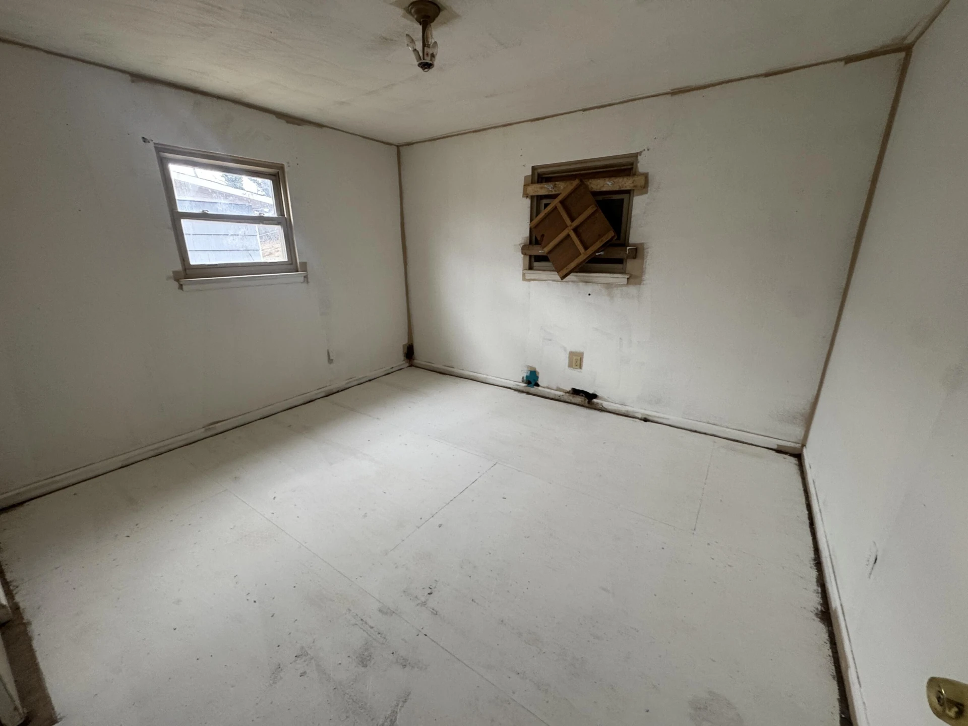 3809 Woodleigh RD NW - Photo 6