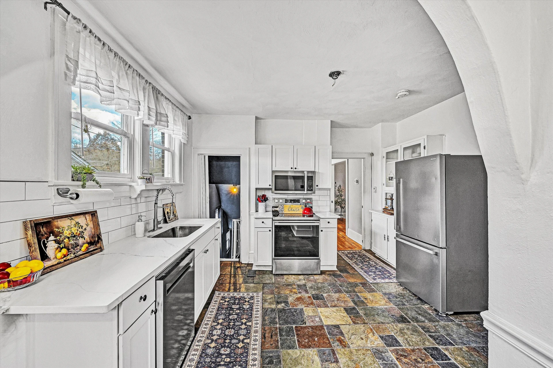 2126 Colgate ST NE - Photo 11