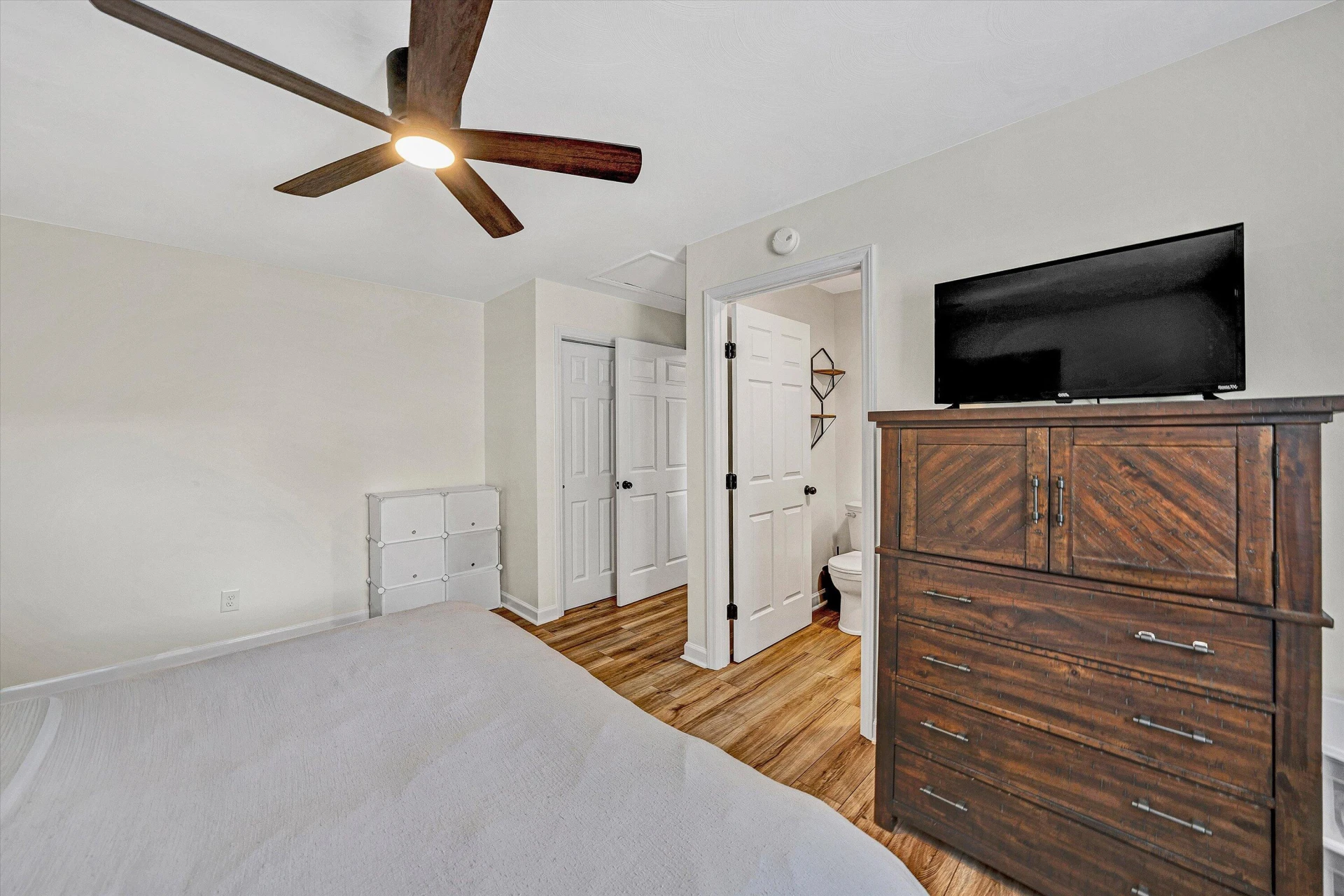 6347 Scruggs RD - Photo 21