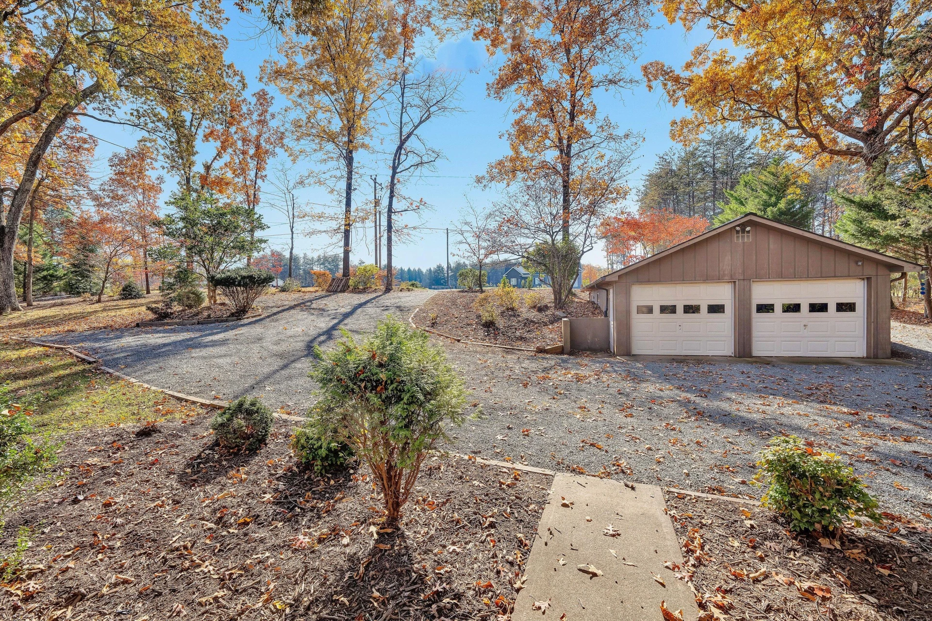 6347 Scruggs RD - Photo 7