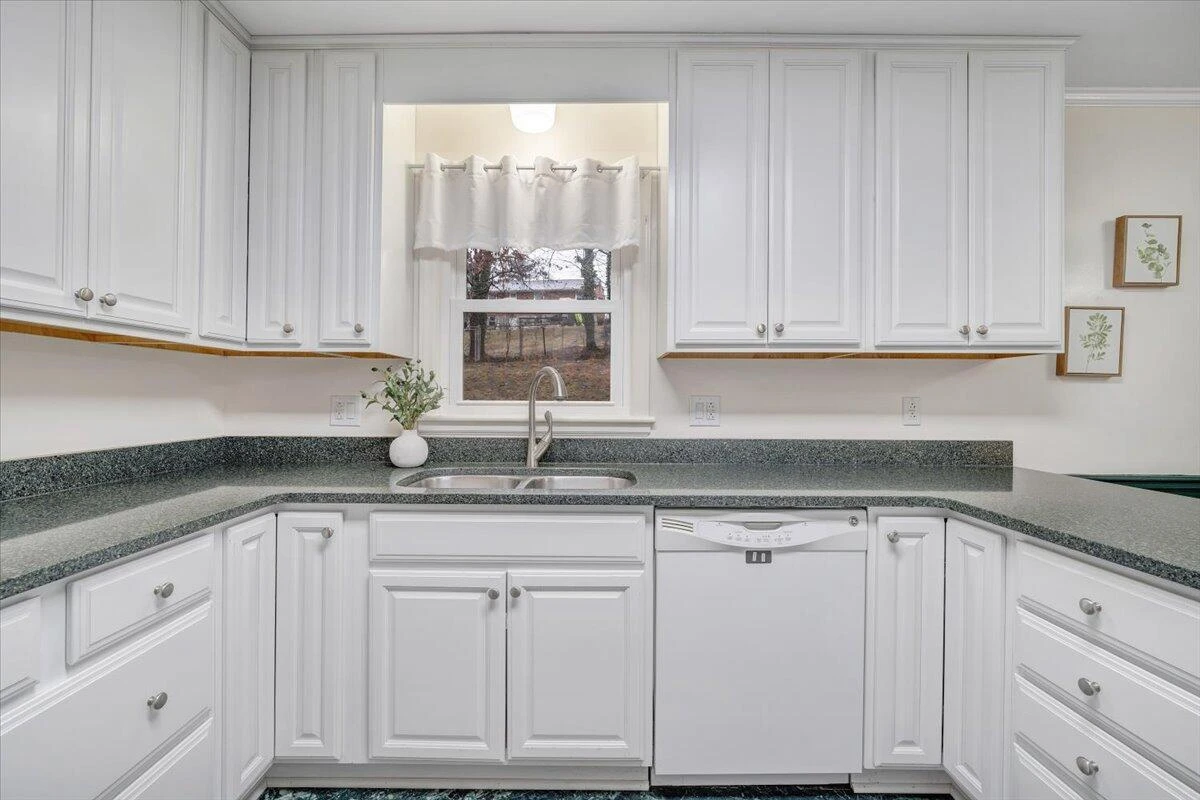 5033 Youngwood DR NW - Photo 20